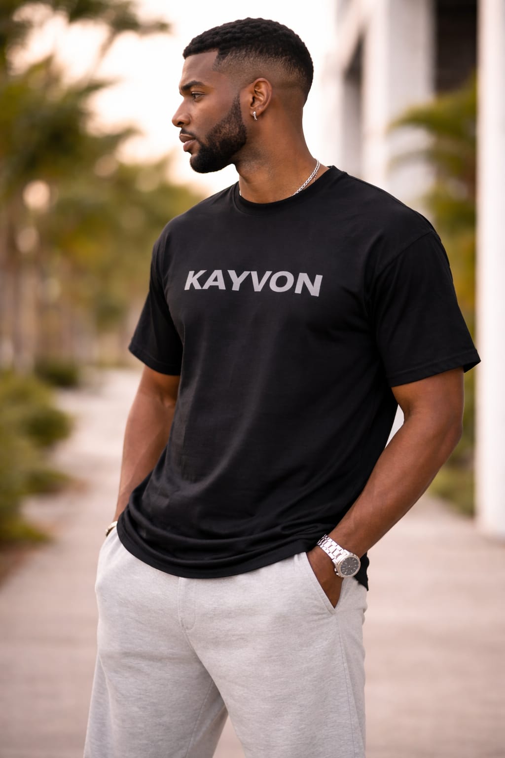KAYVON KV Signature Oversized T-Shirt – Jet Black